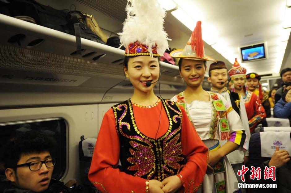 飛天“曼舞”蘭新高鐵動車組列車 飛天“曼舞”蘭新高鐵動車組列車