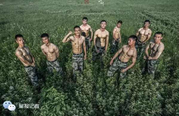 軍校學員變身“肌肉男”硬漢 軍校學員變身“肌肉男”硬漢