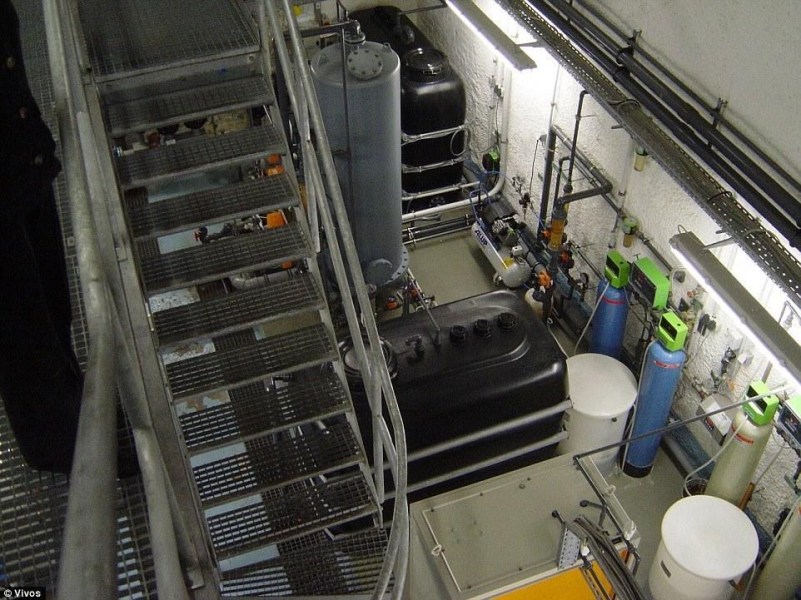 圖為堡壘內(nèi)的儲(chǔ)水和發(fā)電系統(tǒng)，同時(shí)還配備溫度調(diào)節(jié)與通風(fēng)設(shè)備。