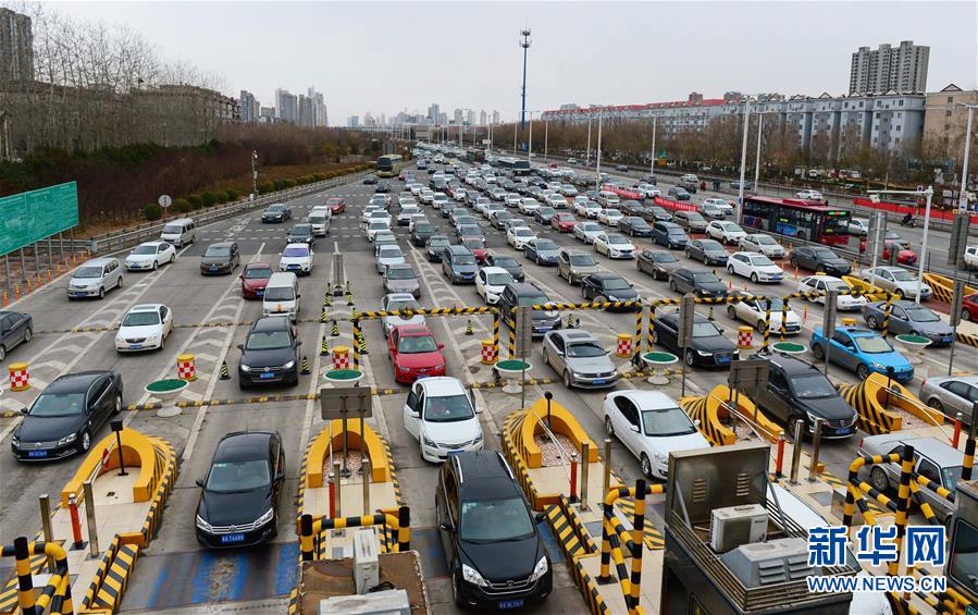 (關(guān)注春運(yùn))(22)全國各地迎來返程客流高峰 (關(guān)注春運(yùn))(22)全國各地迎來返程客流高峰