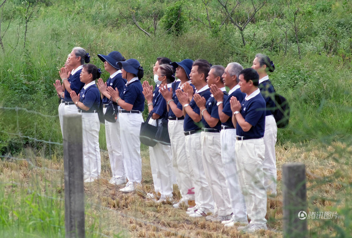 臺灣出事大巴附近升起一道彩虹 仿佛為遇難者祈福 臺灣出事大巴附近升起一道彩虹 仿佛為遇難者祈福