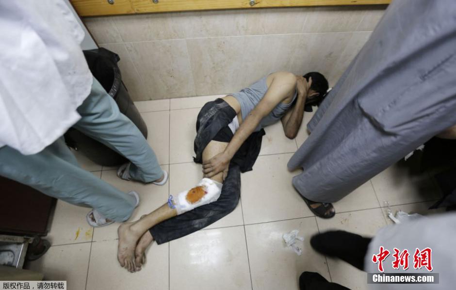 加沙一家醫院遭以軍炮火襲擊 現場濃煙滾滾 加沙一家醫院遭以軍炮火襲擊 現場濃煙滾滾