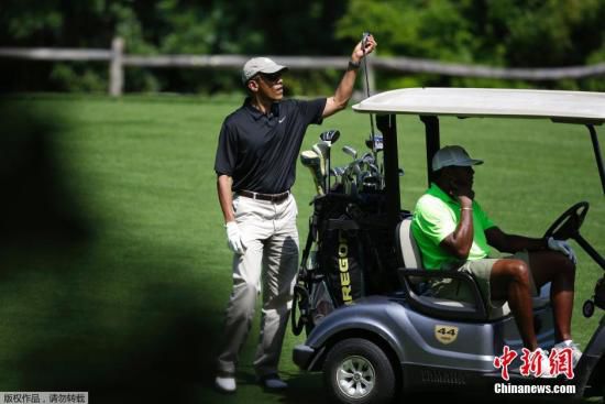 美國內外局勢緊張 奧巴馬罕見中斷假期返回開會 美國內外局勢緊張 奧巴馬罕見中斷假期返回開會