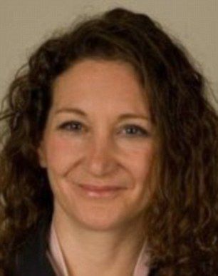 世衛組織流感專家芒福德博士指出，H5N8病毒有可能會傳染給人。