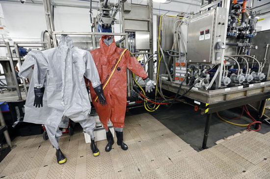 美國最大化武庫曝光 內存78萬芥子氣炮彈(組圖) 美國最大化武庫曝光 內存78萬芥子氣炮彈(組圖)