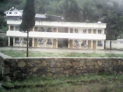 昨日，貴州畢節(jié)某小學(xué)，只有二、四、六三個年級，四年級學(xué)生30多名。讀者供圖