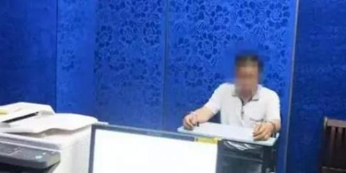 抓野生大蟒燉湯 抓野生大蟒燉湯