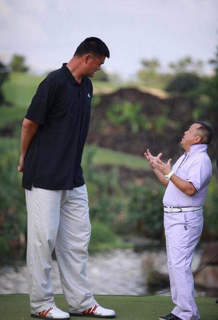 最后壓軸當(dāng)然是姚明和郭敬明啦~~ 最后壓軸當(dāng)然是姚明和郭敬明啦~~