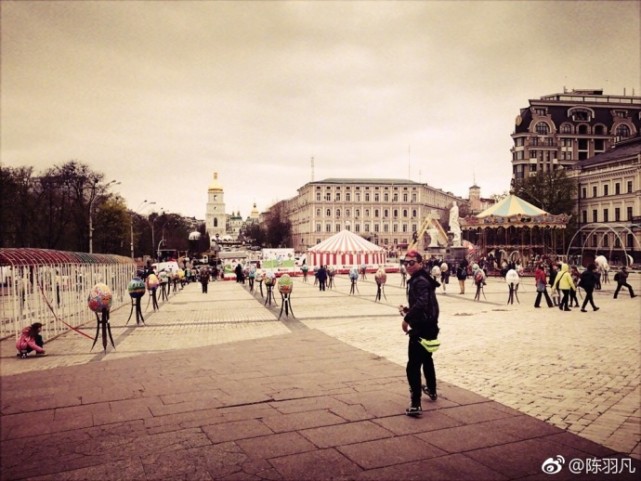 陳羽凡疑似回應白百何出軌:蛋疼的回家過節吧 陳羽凡疑似回應白百何出軌:蛋疼的回家過節吧