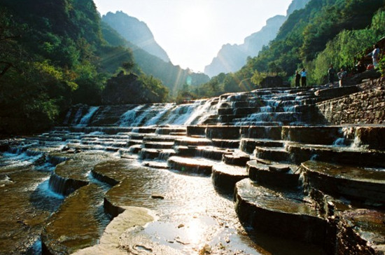 端午“約會(huì)”兒童節(jié),河南景區(qū)“惠”來(lái)襲,你還等什么? 端午“約會(huì)”兒童節(jié),河南景區(qū)“惠”來(lái)襲,你還等什么?