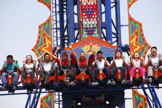 高考生組團(tuán)解壓 玩轉(zhuǎn)蓬萊歐樂堡 高考生組團(tuán)解壓 玩轉(zhuǎn)蓬萊歐樂堡