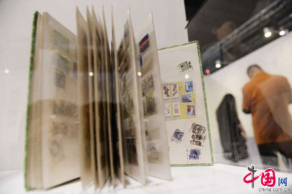 國內首個失戀展亮相上海 女孩因失戀剪掉頭發