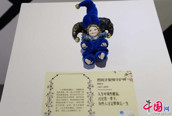 國內首個失戀展亮相上海 女孩因失戀剪掉頭發