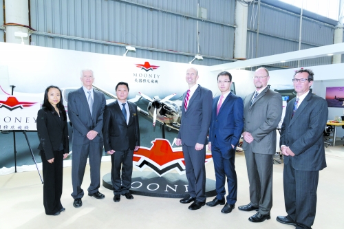 在今年的珠海航展上,河南人民看到一個熟悉的國際飛機品牌——美國穆尼飛機。 在今年的珠海航展上,河南人民看到一個熟悉的國際飛機品牌——美國穆尼飛機。