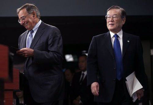 日本防衛(wèi)大臣森本敏本與美國國防部長帕內(nèi)塔