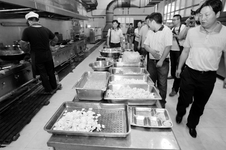 瘦肉精檢測卡嚴防師生病從口入 瘦肉精檢測卡嚴防師生病從口入