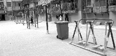 改造后的經六路3號院(小圖為改造前景象) 改造后的經六路3號院(小圖為改造前景象)