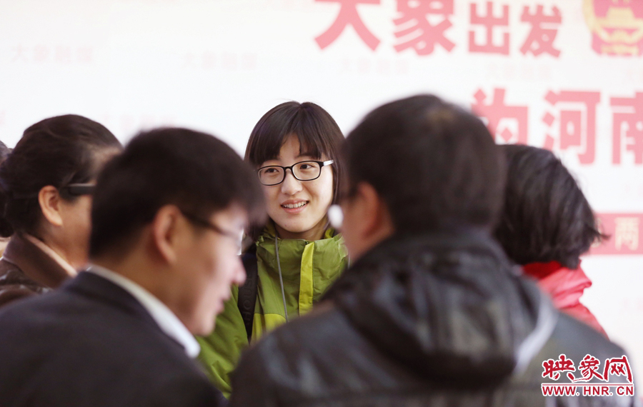 做講解員的樂天。 做講解員的樂天。