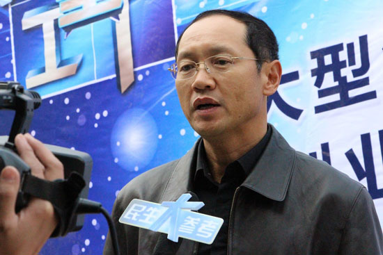 河南華夏海納創業投資集團董事長李明先生接受采訪 河南華夏海納創業投資集團董事長李明先生接受采訪