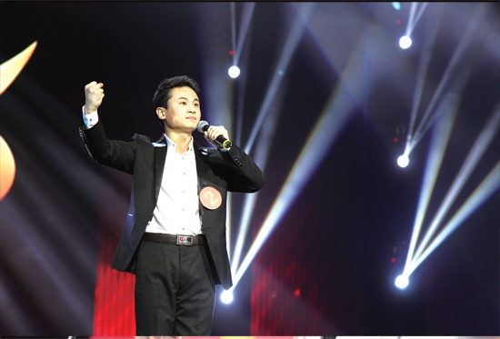 周雷達獲得成人組冠軍 周雷達獲得成人組冠軍