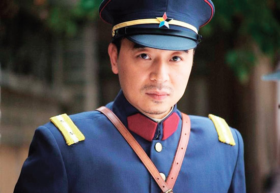 張晞臨飾演的“二哥”標準照 張晞臨飾演的“二哥”標準照