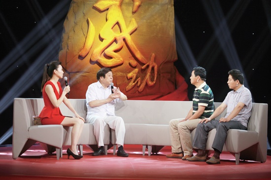 陳鵬軍(右二)和弟弟陳鵬民在節目現場 陳鵬軍(右二)和弟弟陳鵬民在節目現場