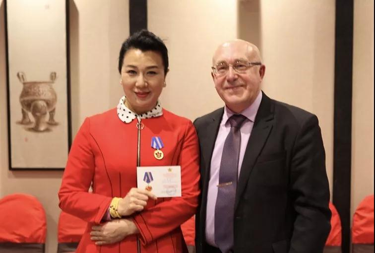 演出代表團團長、河南豫劇院黨委書記 汪荃珍 演出代表團團長、河南豫劇院黨委書記 汪荃珍