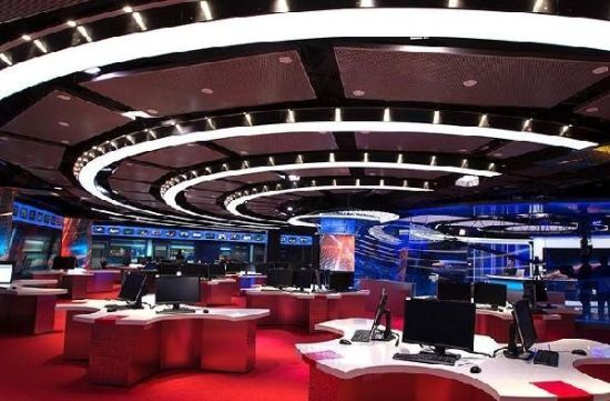 新聞聯(lián)播豪華演播室 技術(shù)超過(guò)美國(guó) 新聞聯(lián)播豪華演播室 技術(shù)超過(guò)美國(guó)