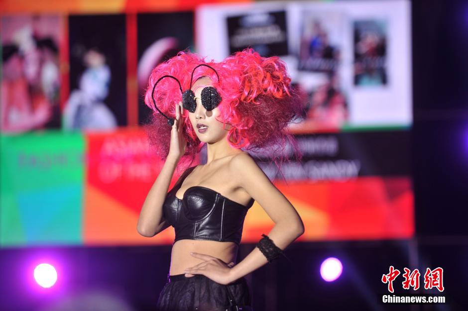 亞洲時尚界“奧斯卡”頒獎盛典 靚模T臺展獲獎作品 亞洲時尚界“奧斯卡”頒獎盛典 靚模T臺展獲獎作品