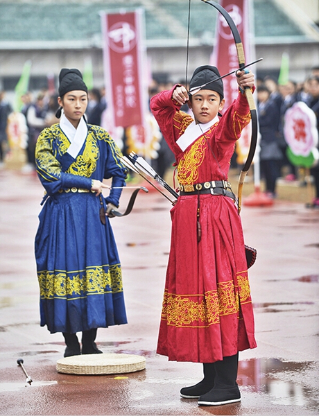 青少年傳統弓訓現溫州 “射藝”帥氣好玩