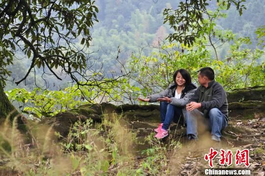 重慶“愛心爸爸”八年資助42名貧困孩子上學