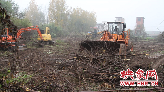 鐘樓街道集中拆除違法建設 鐘樓街道集中拆除違法建設