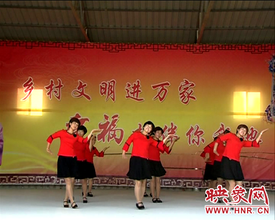 鄉村廣場舞大賽在西平縣五溝營中山廣場火熱上演 鄉村廣場舞大賽在西平縣五溝營中山廣場火熱上演